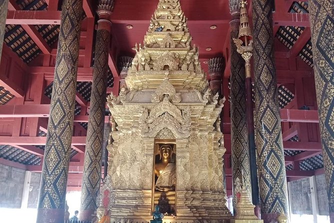 1 day Private Tour to Unseen Temple in Lampang - Private guide perks, from Tong to Yut