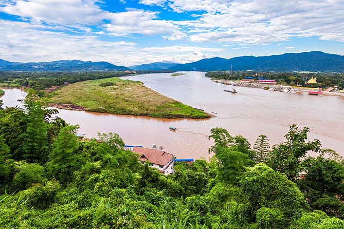 2-Day Best of Chiang Rai from Chiang Mai Private Package - White Temple, Black House, and city stops that make art feel personal