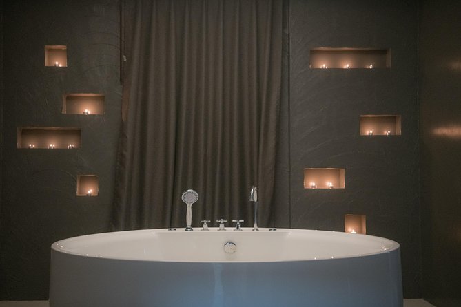 2 Hours Wow hatcha lanna package - Free transportation - Tea, snacks, and the post-massage warm-up plan