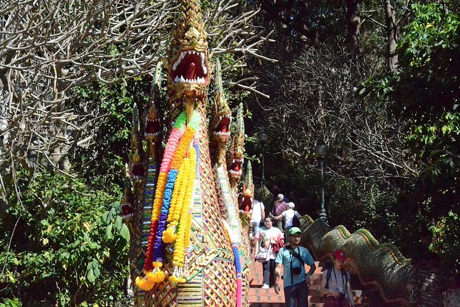 4 days Package Northern Charms. - Wat Phra That Doi Suthep plus Sticky Waterfalls on Day 1