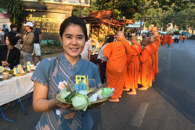 4 highlights: Sticky Waterfall/Elephants/local market /Wat Banden - Key reasons this morning tour works
