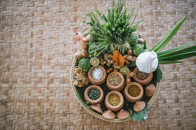 90 mins of Relaxing Foot and Back with thai balm or Oil - What’s included: the extras that raise the value beyond the massage