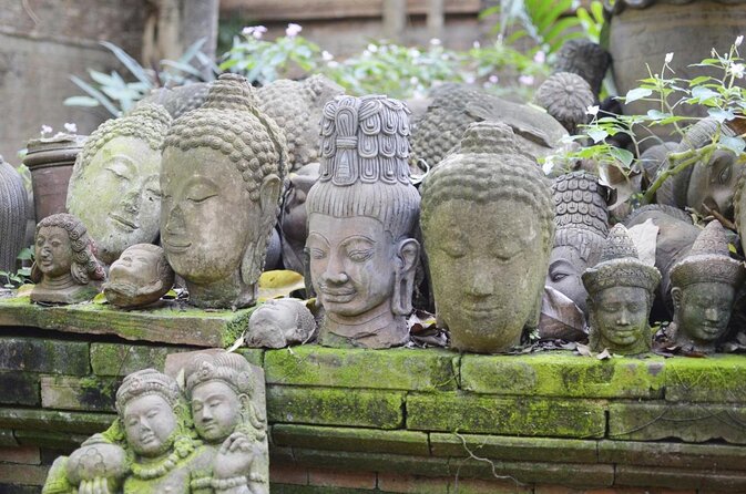 A must: Serene Sunrise, temple at dawn to beat the crowd & Alms to monks - Getting to the temple area without the pre-dawn stress