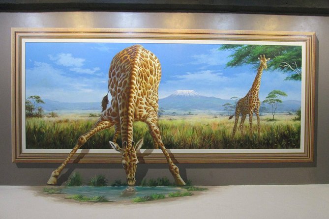 Art in Paradise: Chiang Mai 3D Art Museum Experience - Inside the museum: six themed zones and the joy of posing