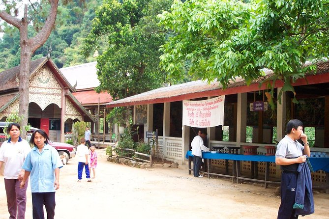 Authentic Mae Kham Pong Village Cultural Experience - Mae Kampong Village: A Community Day Outside Chiang Mai