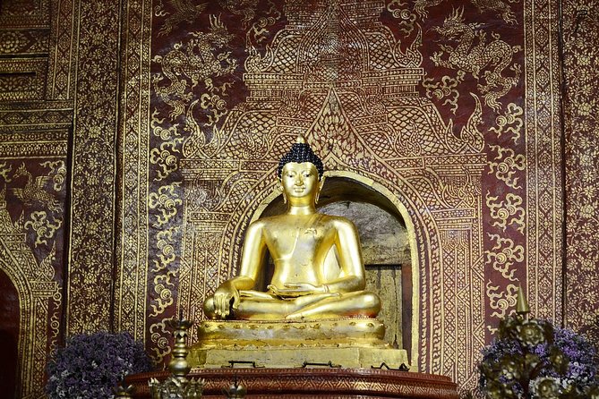 Best of Chiangmai day trip Temples and Sticky waterfall - Wat Chiang Man: Chiang Mai’s Oldest Temple and Elephant-Buttress Style