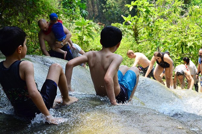 Best of Chiangmai day trip Temples and Sticky waterfall - Bua Thong Sticky Waterfall: The Fun Is the Climb