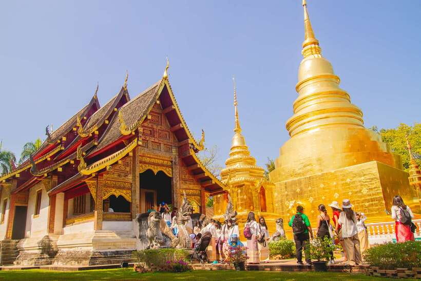 Chiang Mai: 3 Hour Old City and Temples Guided Walking Tour - Chiang Mai Old City Temples, Packed Into a Clear 3 Hours