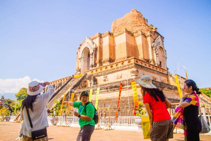 Chiang Mai: 3 Hour Old City and Temples Guided Walking Tour - The Best Part Is the Guide, Especially for Buddhism Context