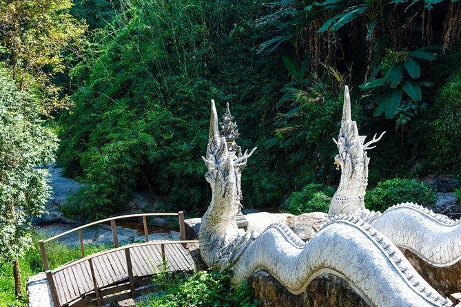 Chiang Mai Best City Tour with Doi Suthep & Iconic Temples - Pickup, Air-Conditioned Comfort, and a Smooth Start