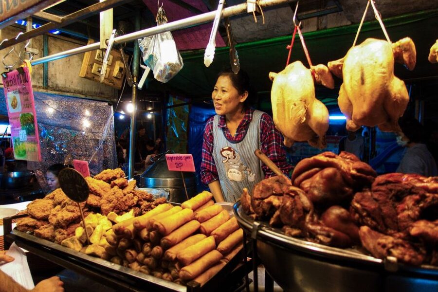 Chiang Mai: Chiang Mai Bar Hopping Guided Night Tour - Key things to know before you go