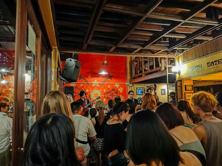 Chiang Mai: Chiang Mai Bar Hopping Guided Night Tour - The rod dang ride to Ton Lam Yai Flower Market