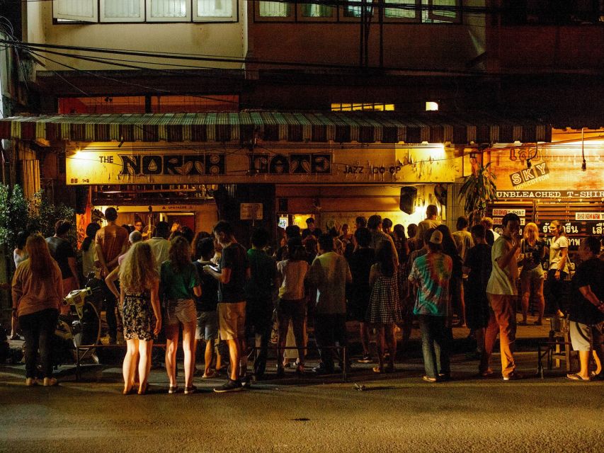 Chiang Mai: Chiang Mai Bar Hopping Guided Night Tour - What kind of traveler this tour suits best