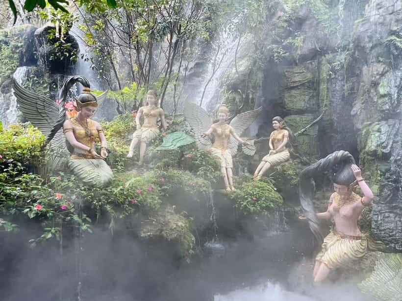 Chiang Mai: Chiang Rai Highlights in One Day - A one-day Chiang Rai highlights tour, the good and the real