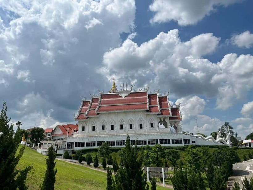 Chiang Mai: Chiang Rai Red, White, and Blue Temples day tour - Wat Rong Khun White Temple: why the glass mosaics pull focus
