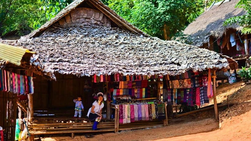Chiang Mai: Chiang Rai Temples, Golden Triangle & Boat Tour - The Golden Triangle: border views with a past you cannot ignore
