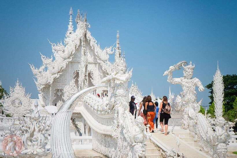 Chiang Mai: Chiang Rai Temples, Karen Tribe and Hot Springs - Key highlights you should care about
