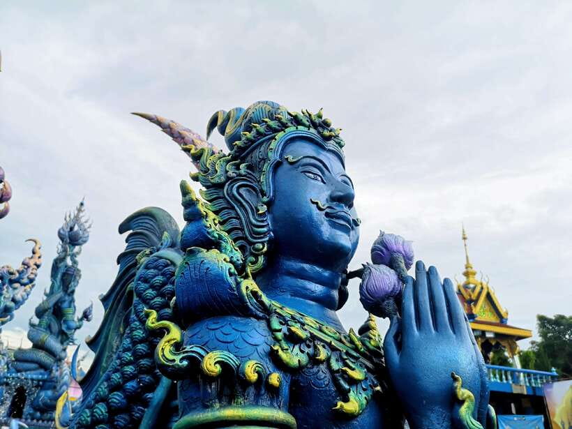 Chiang Mai> Chiang Rai Temples(White/Red/Blue) Day Tour - Wat Huai Pla Kang and the 69-Meter Guan Yin View Ride
