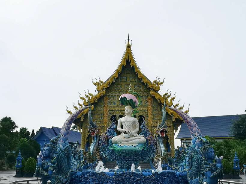 Chiang Mai> Chiang Rai Temples(White/Red/Blue) Day Tour - The Third Temple Stop, the Day’s Red-Temple Fit
