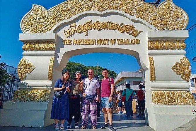Chiang Mai-Chiang Rai:White+Black+Blue Temple+Golden Triangle+Boat Trip - Golden Triangle: the border junction, then a Mekong boat ride
