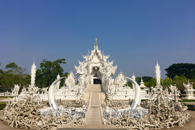 Chiang Mai-Chiang Rai:White+Black+Blue Temple+Golden Triangle+Boat Trip - Mae Khachan Hot Springs: a real reset before the final stretch