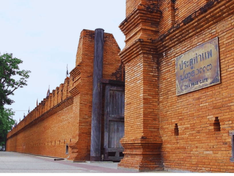 Chiang Mai: City Sightseeing Tour by Tuk Tuk - Wat Chedi Luang: Big Temple Energy and Real Walking Time