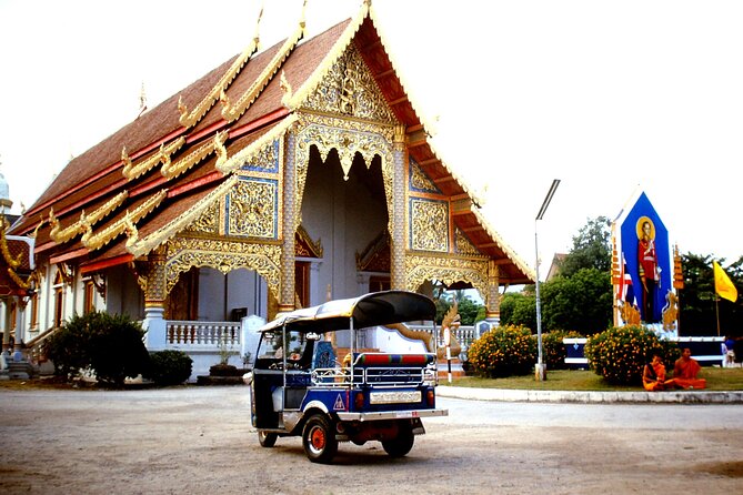 Chiang Mai City Tuk Tuk Tour - Half Day - Wat Chedi Luang: The Big Stupa and the Emerald Buddha link