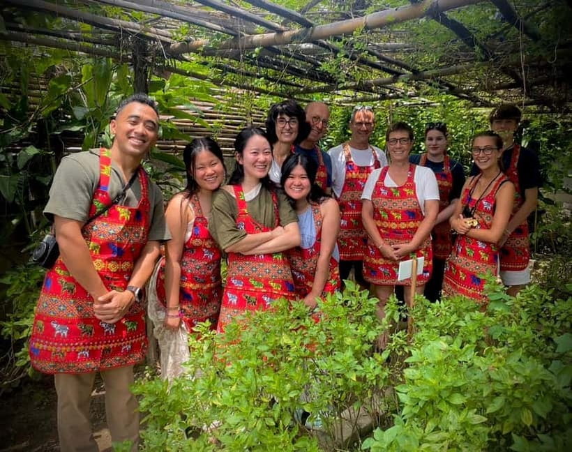 Chiang Mai: Cooking Class, Market & Thai Herbs Garden Tour - The Local Market Stop: Where Thai Flavor Starts