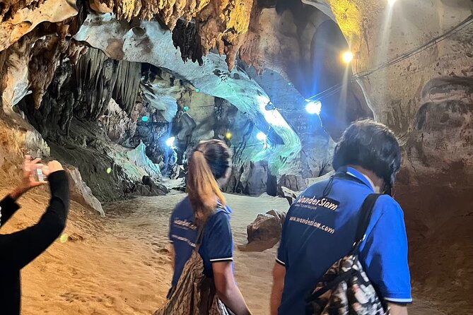 Chiang Mai Day Tour: Chiang Dao Cave and Hill Tribes - Bai Orchid and Butterfly Farm: A Soft Start Before the Cave
