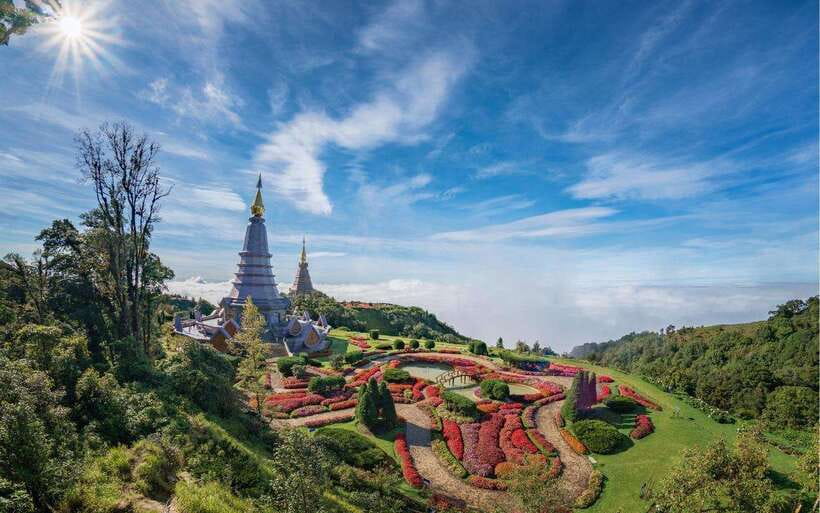 Chiang Mai:Doi Inthanon National Park & Hike at Kew Mae Pan - Royal Twin Pagodas: The Quiet Architecture Stop With Dress Rules