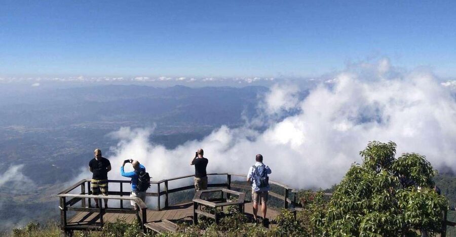 Chiang Mai: Doi Inthanon Park Day Trip with Kiw Mae Pan Hike - King’s and Queen’s Pagodas: More Than a Photo Stop
