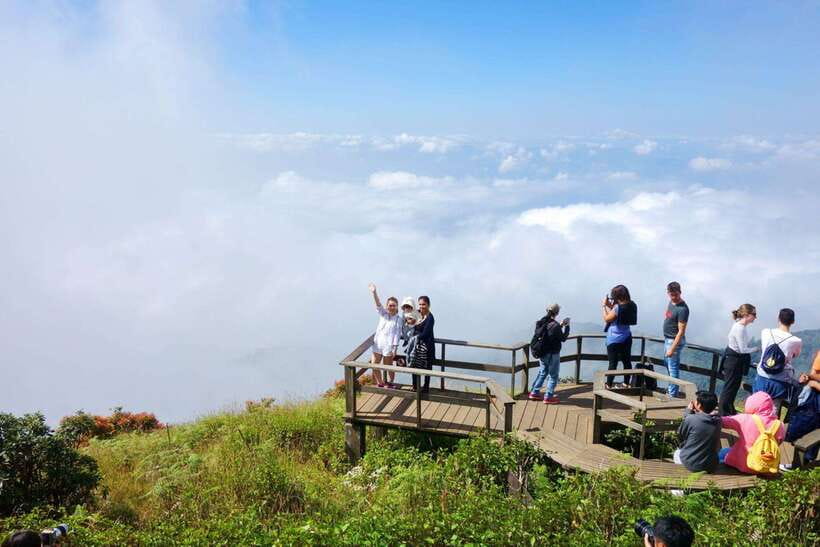 Chiang Mai: Doi Inthanon Park Tour & Kew Mae Pan Trail Hike - Waterfalls and viewpoints: how to get the best photos without rushing