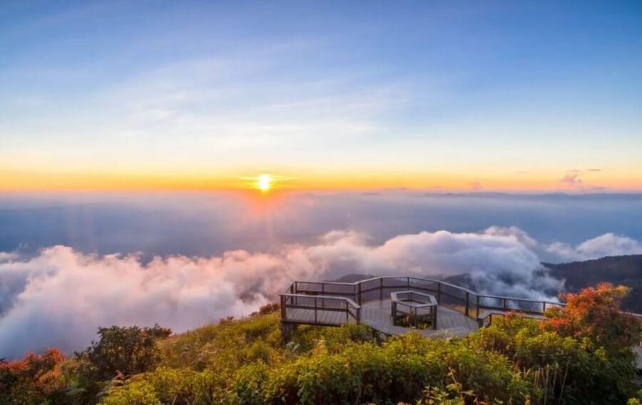 Chiang Mai: Doi Inthanon Park with Kew Mae Pan Hike Day Trip - Kew Mae Pan Nature Trail hike: the star, and it is seasonal