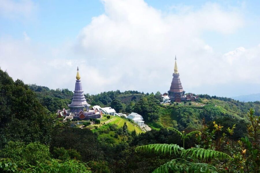 Chiang Mai: Doi Inthanon Park with Kew Mae Pan Hike Day Trip - Hmong Hilltribe Village and Market: coffee, crafts, and everyday rhythm