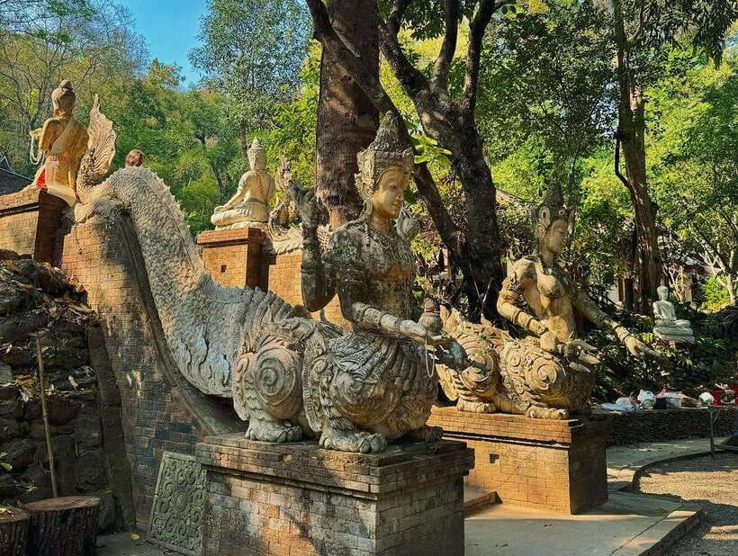 Chiang Mai: Doi Suthep and Wat Pha Lat Temple Evening Tour - Key Things You’ll Notice on This Evening Temple Tour