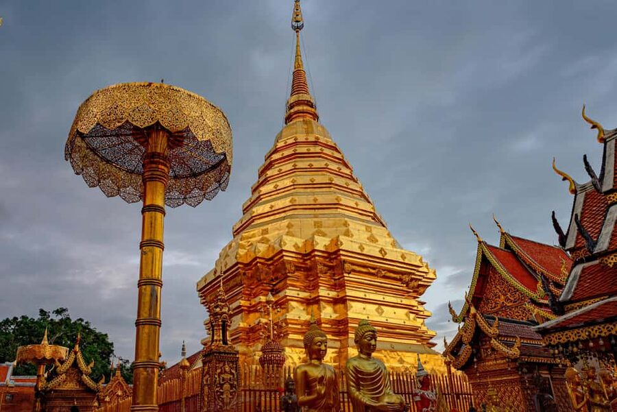 Chiang Mai: Doi Suthep Temple Guided Tour - What to bring for comfort on the steps
