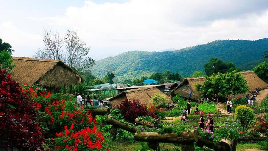 Chiang Mai: Doi Suthep Temple & Hmong Hill Tribe Culture - Getting picked up in Chiang Mai, then climbing the mountain roads