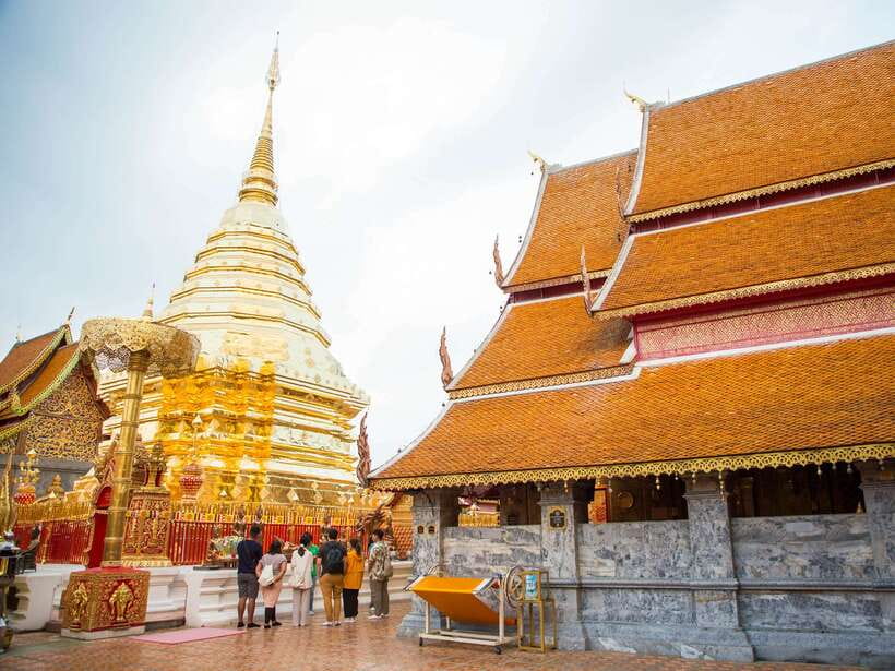 Chiang Mai: Doi Suthep, Wat Umong, and Pha Lat Sunrise Tour - Wat Umong’s Underground Tunnels: A 700-Year-Old Temple That Feels Different