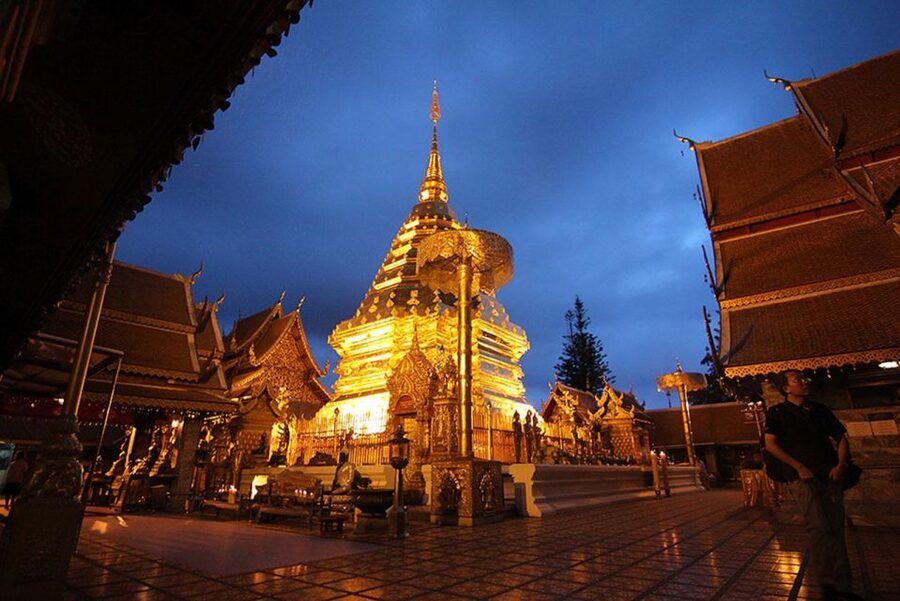Chiang Mai: Doi Suthep & Wat Umong Twilight Tour with Pickup - Wat Umong’s tunnels and Lanna details you can actually see