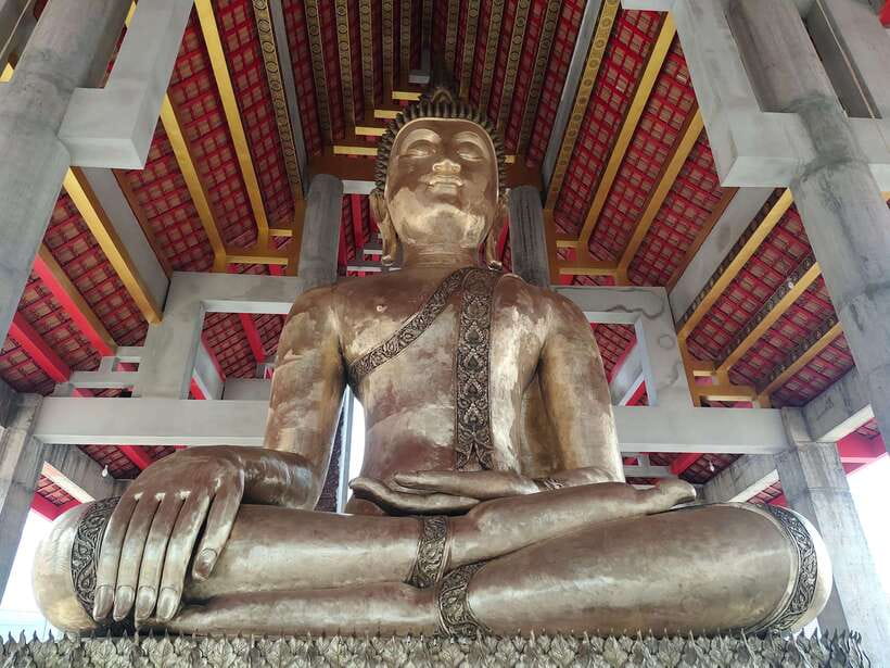 Chiang Mai: Elephants, Sticky Waterfalls, Market and Temple - Small group, photos, and guide energy: what makes it feel worth it