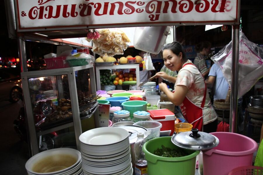 Chiang Mai: Evening Local Street Food Market Tour - Should You Book This Chiang Mai Night Market Food Tour?