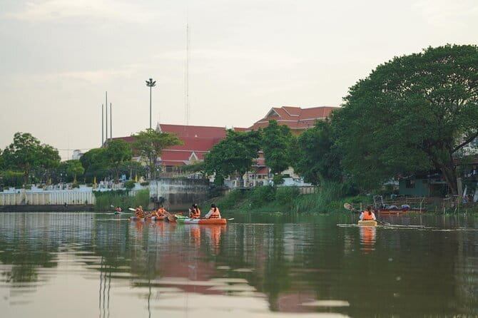 Chiang Mai:Explore kayaking through Mae Ping River on sunset - Night return around city lights, not remote darkness