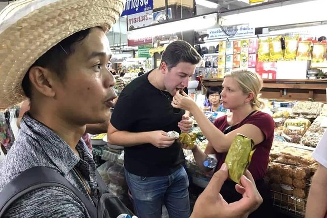 Chiang mai Foodies and Historic Walk - Wat Phra Singh: temple time with explanations that make it click