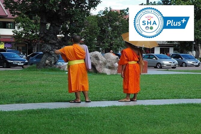 Chiang Mai: Guided City & Temple Discovery with Hotel Pickup - Wat Phra That Doi Suthep: The Temple Stop With the Big Location Energy