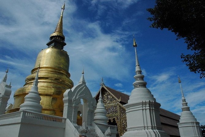 Chiang Mai: Guided City & Temple Discovery with Hotel Pickup - Group Size, Pace, and the Reason This Tour Feels Like a Smart First Day