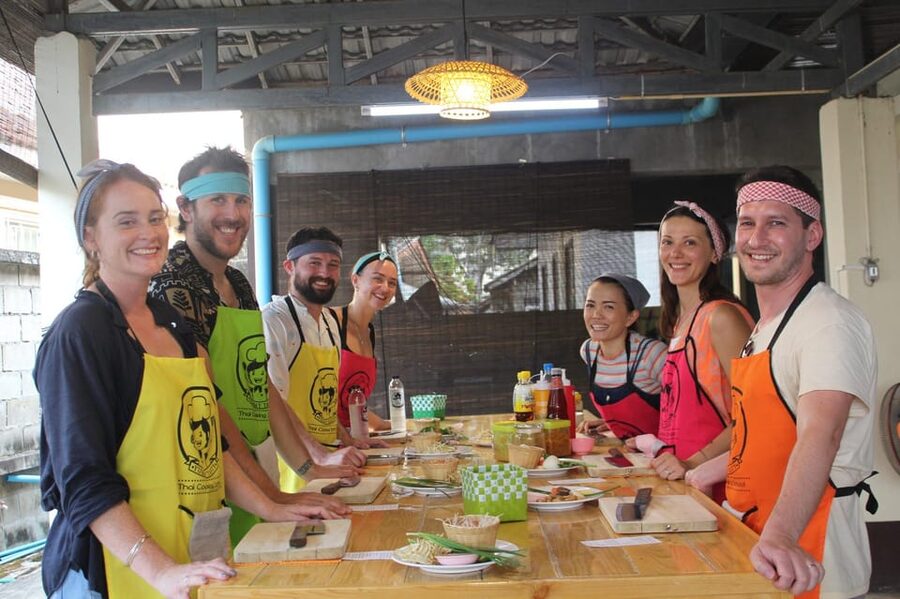Chiang Mai: Half Day Evening Cooking Class with Market Tour - Who Should Book This Evening Cooking Class
