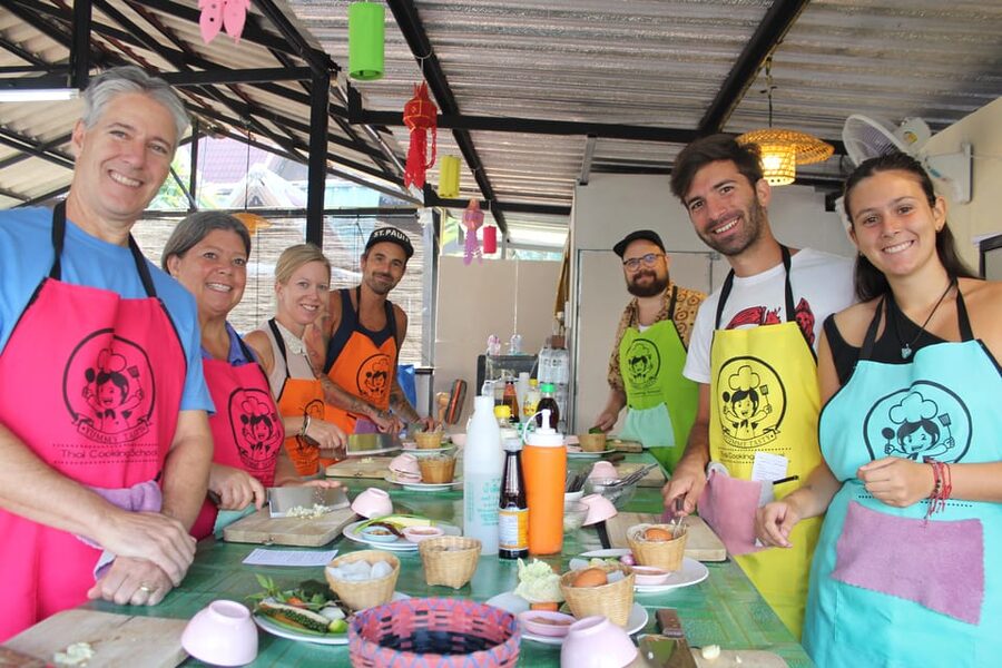 Chiang Mai: Half Day Morning Cooking Class with Market Tour - What You’ll Eat, Taste, and Take Home