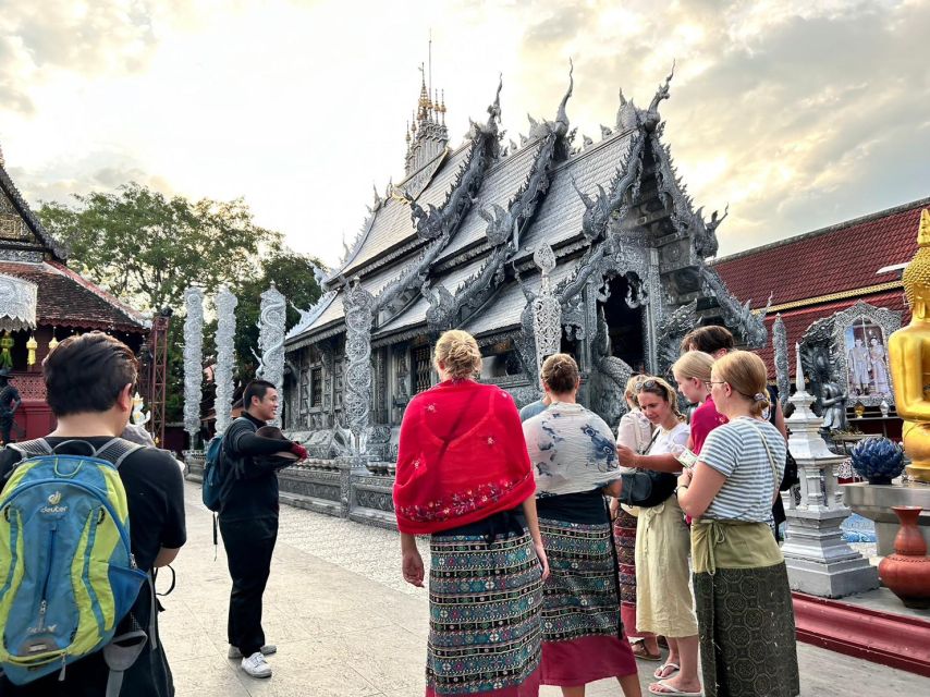Chiang Mai: Half-Day Old Town Cycling Tour - Key reasons this cycling tour works