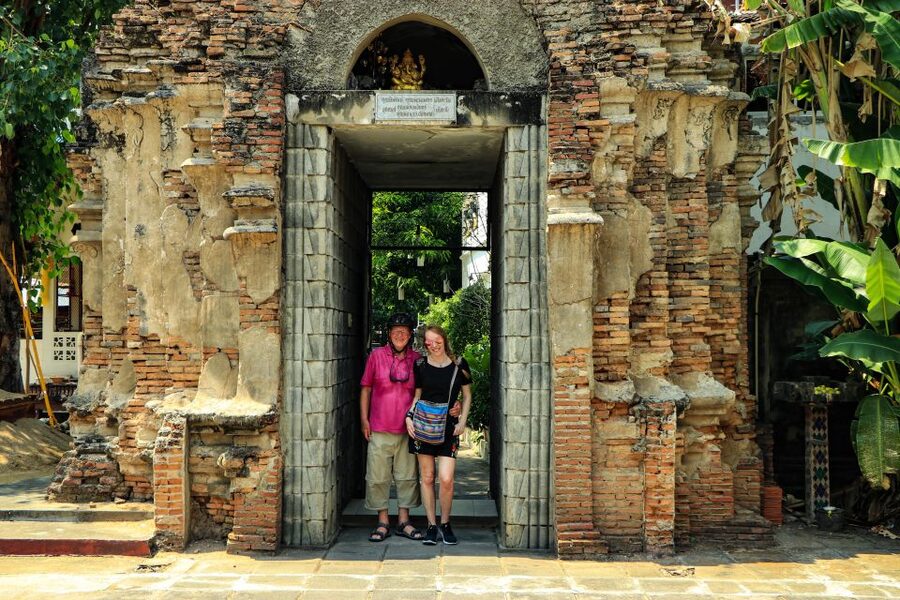 Chiang Mai: Half-Day Old Town Cycling Tour - Quiet temples and ancient architecture without the head rush
