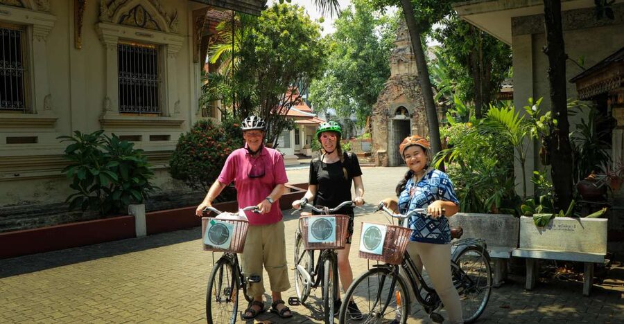 Chiang Mai: Half-Day Old Town Cycling Tour - Trailhead cafe and getting set up fast